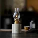 Lampe à Huile Ancienne en Laiton